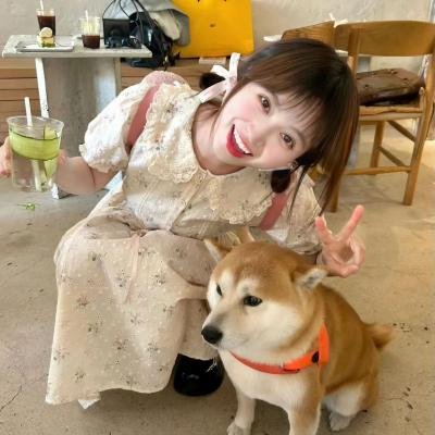 黑衣女孩 高清封面